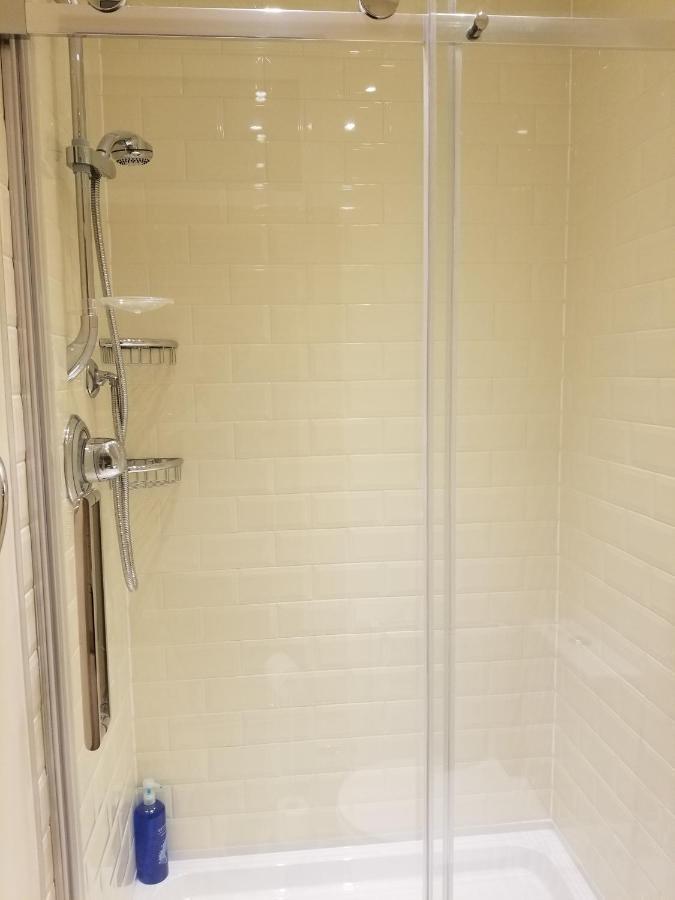 London Luxury Apartments 5 Min Walk From Ilford Station, With Free Parking Free Wifi מראה חיצוני תמונה