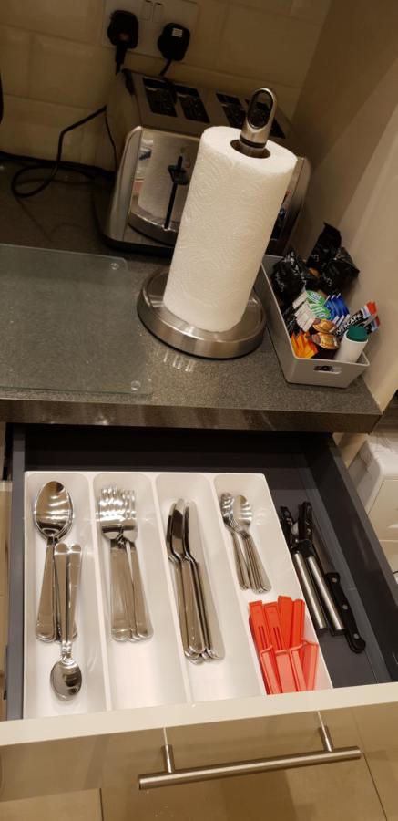 London Luxury Apartments 5 Min Walk From Ilford Station, With Free Parking Free Wifi מראה חיצוני תמונה