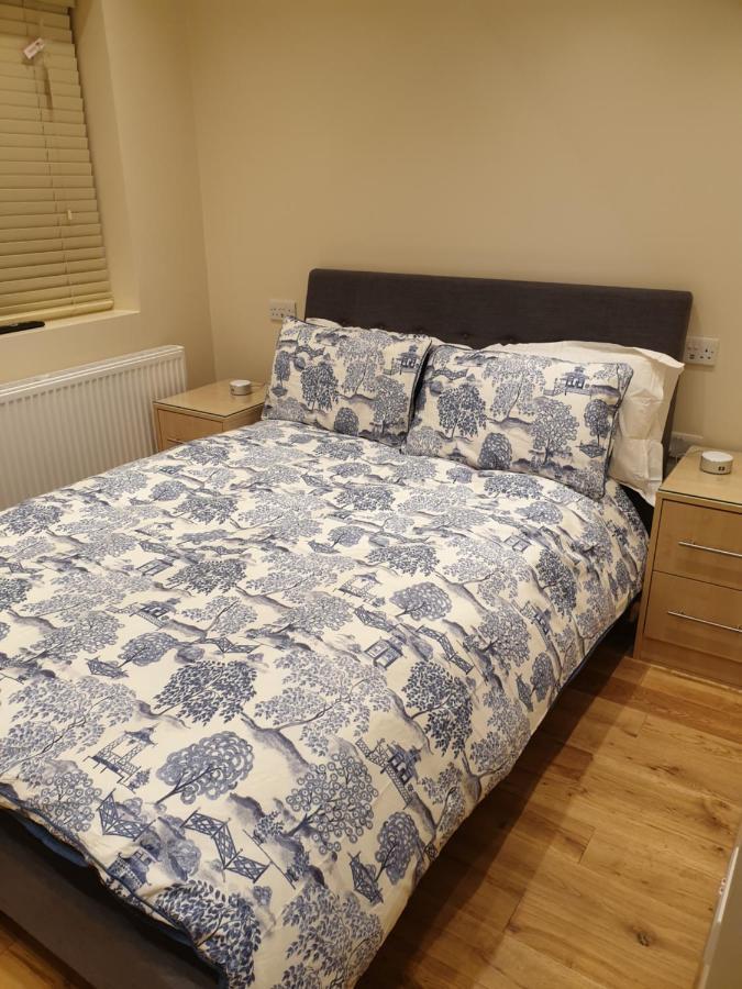 London Luxury Apartments 5 Min Walk From Ilford Station, With Free Parking Free Wifi מראה חיצוני תמונה