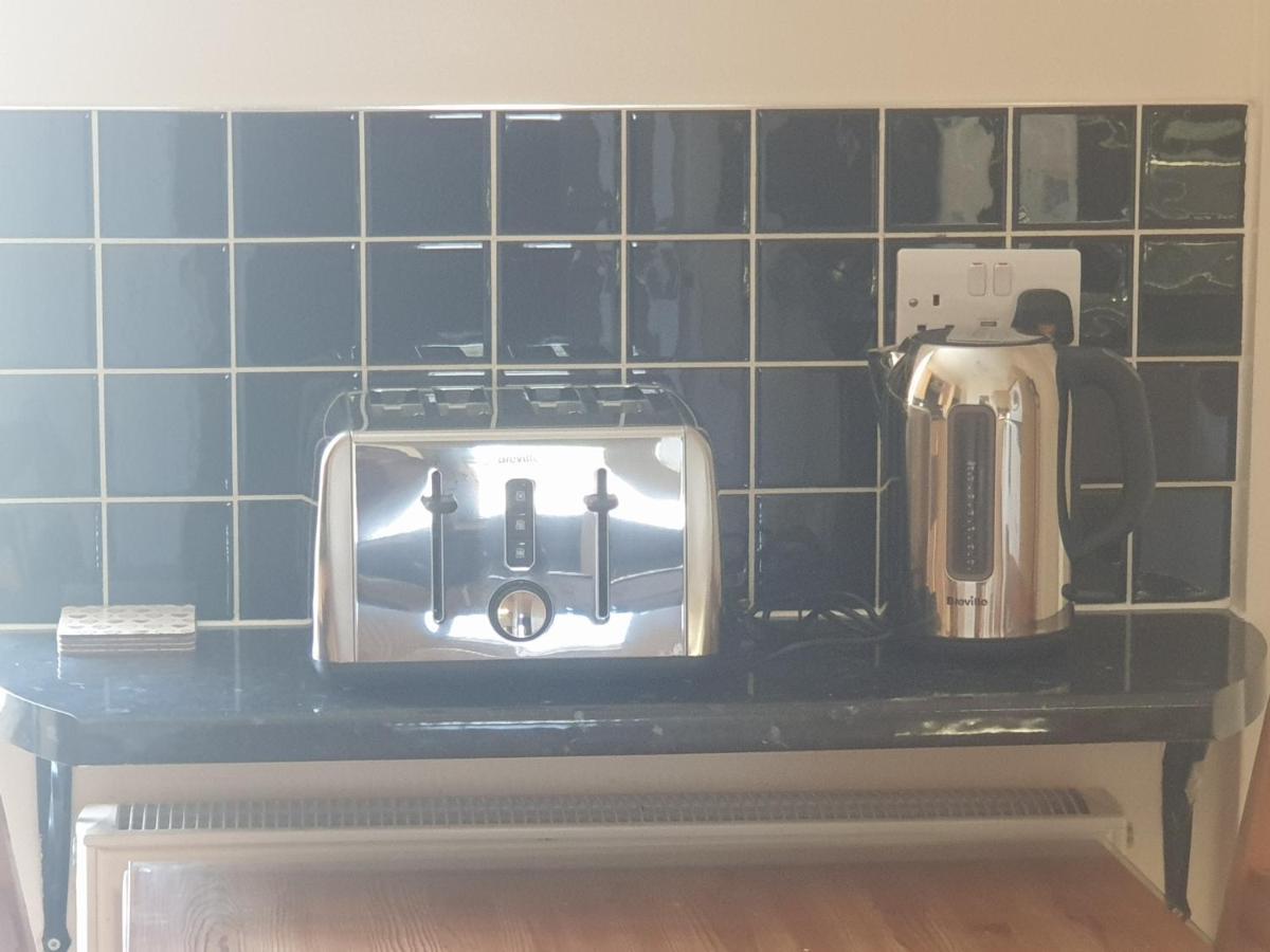 London Luxury Apartments 5 Min Walk From Ilford Station, With Free Parking Free Wifi מראה חיצוני תמונה