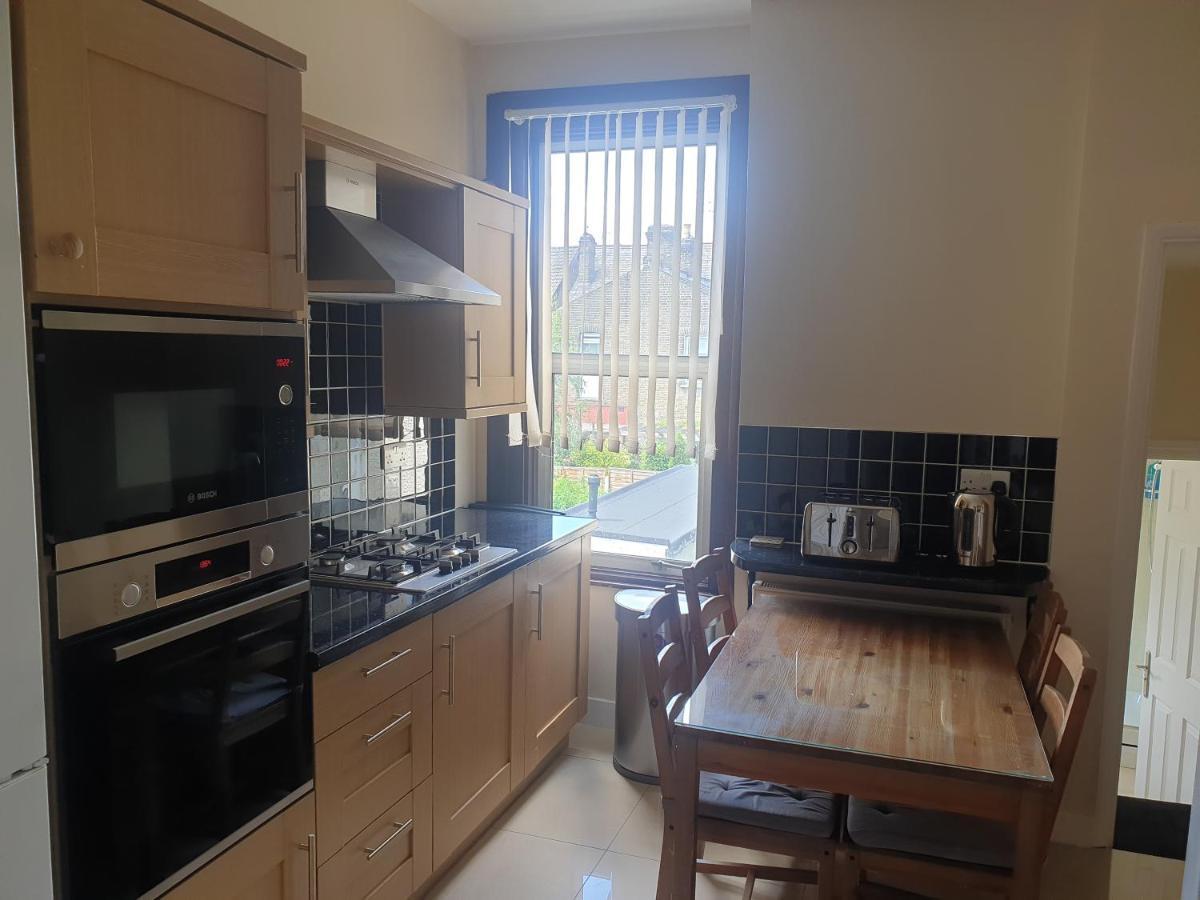 London Luxury Apartments 5 Min Walk From Ilford Station, With Free Parking Free Wifi מראה חיצוני תמונה