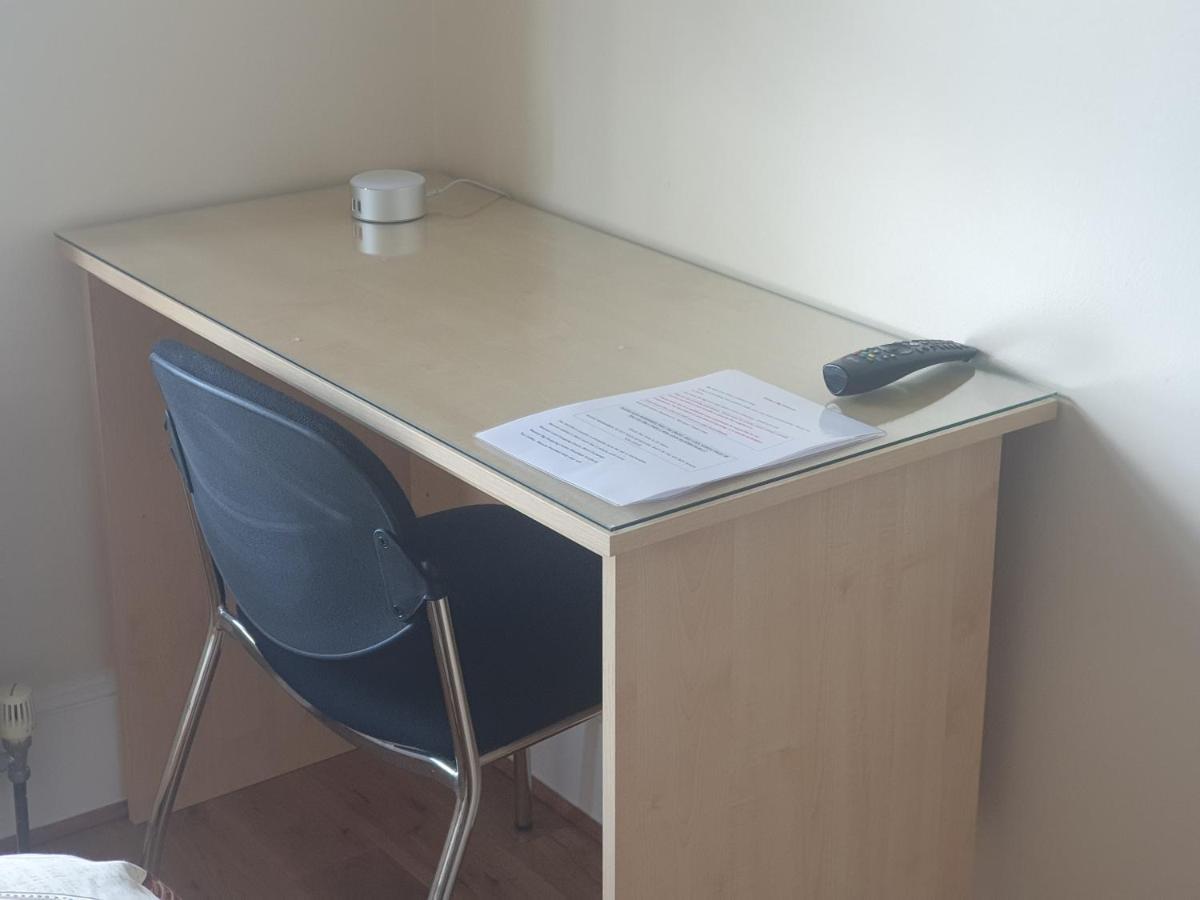 London Luxury Apartments 5 Min Walk From Ilford Station, With Free Parking Free Wifi מראה חיצוני תמונה