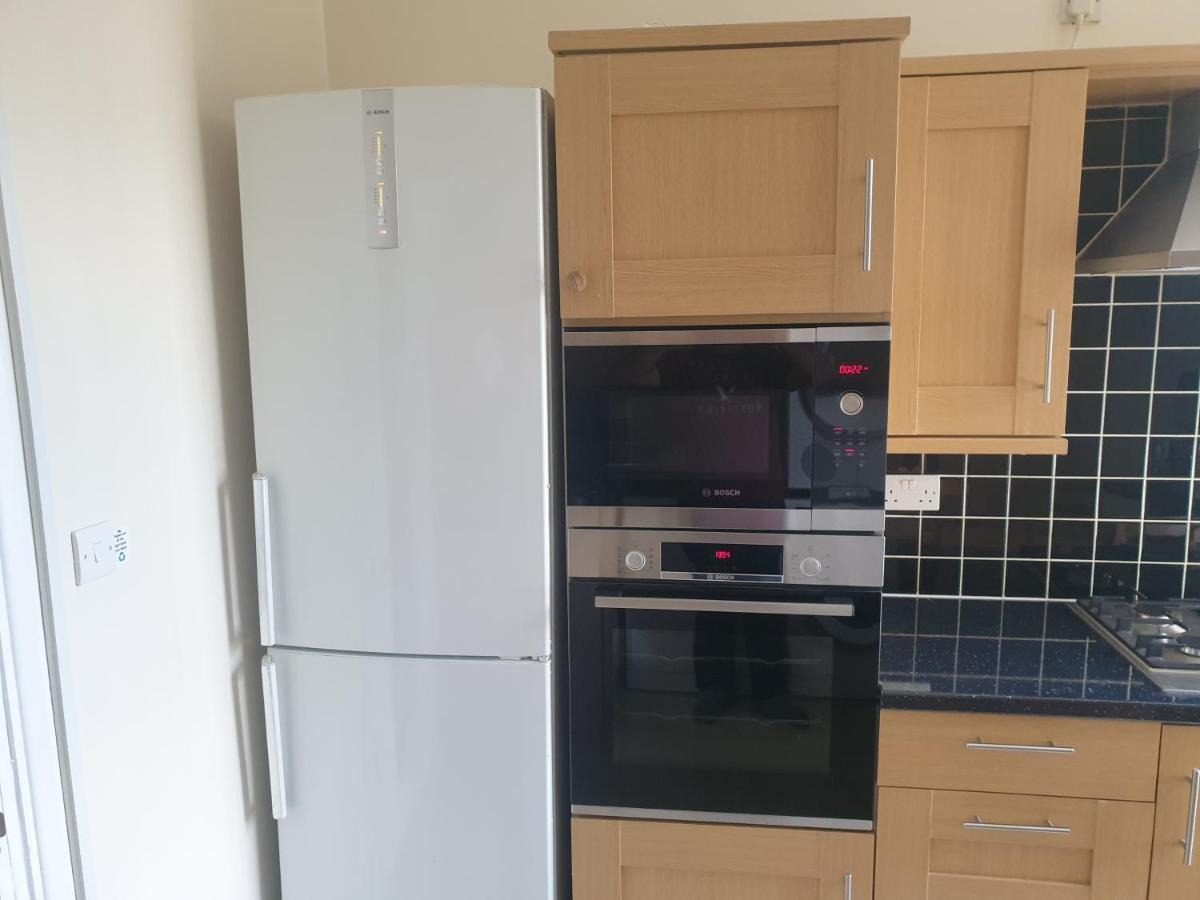London Luxury Apartments 5 Min Walk From Ilford Station, With Free Parking Free Wifi מראה חיצוני תמונה
