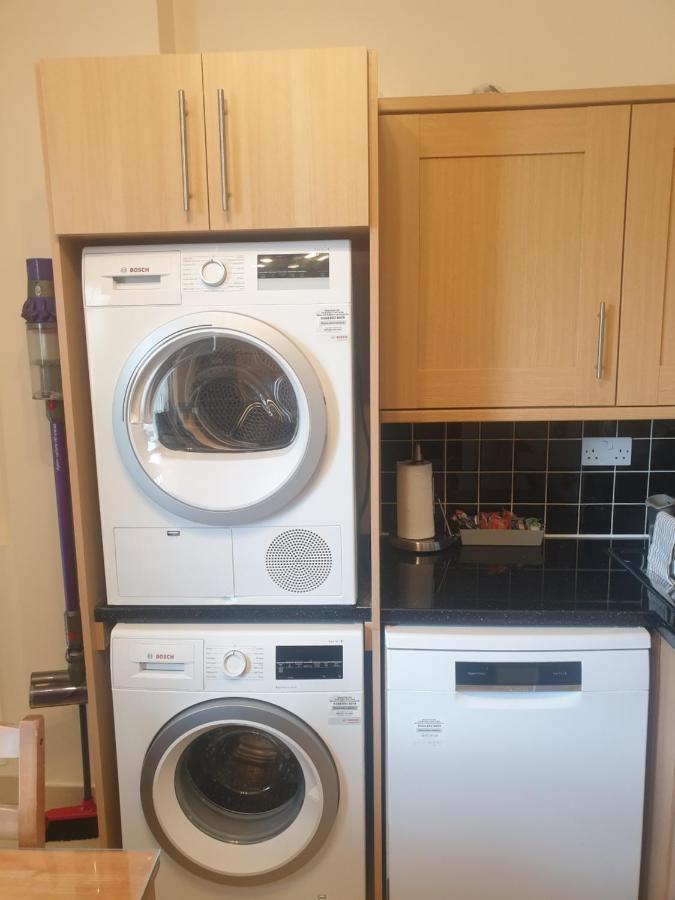 London Luxury Apartments 5 Min Walk From Ilford Station, With Free Parking Free Wifi מראה חיצוני תמונה